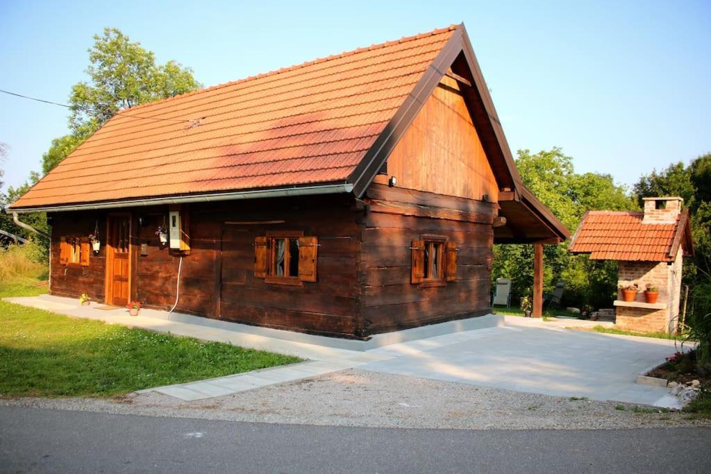 Holiday Home The Hive Slunj Exteriér fotografie